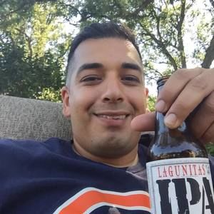 Meet your Posher, Carlos